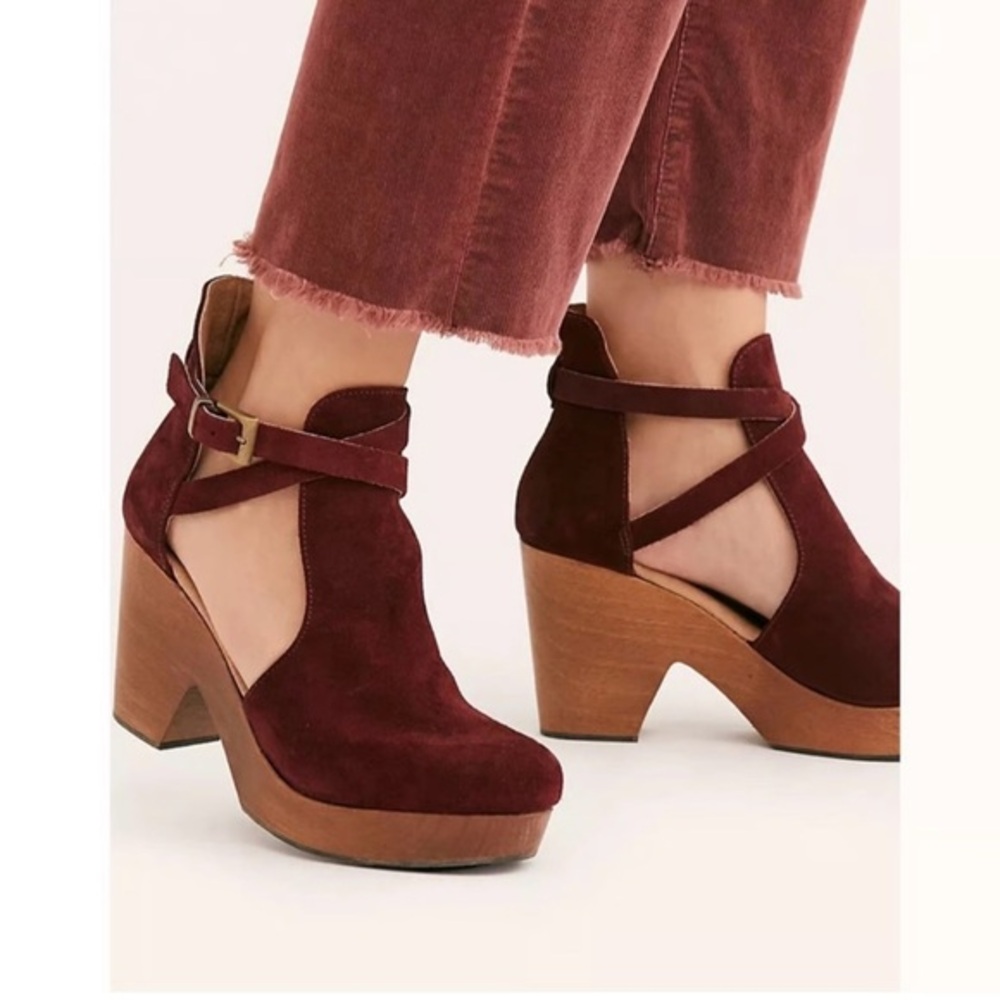 Free People Ceder Clogs in Maroon